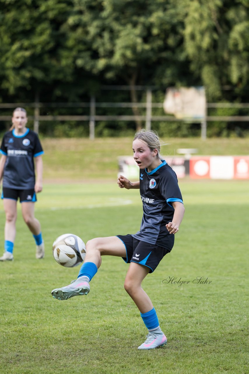 Bild 145 - Loewinnen Cup
